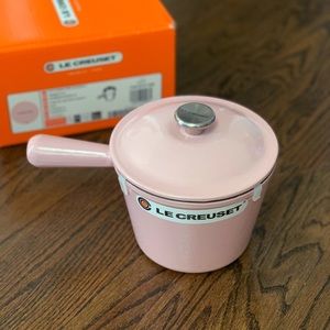 Sale!! New Le Creuset Chiffon Pink Windsor Pot